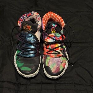 Kyrie hybrid s2 pineapple